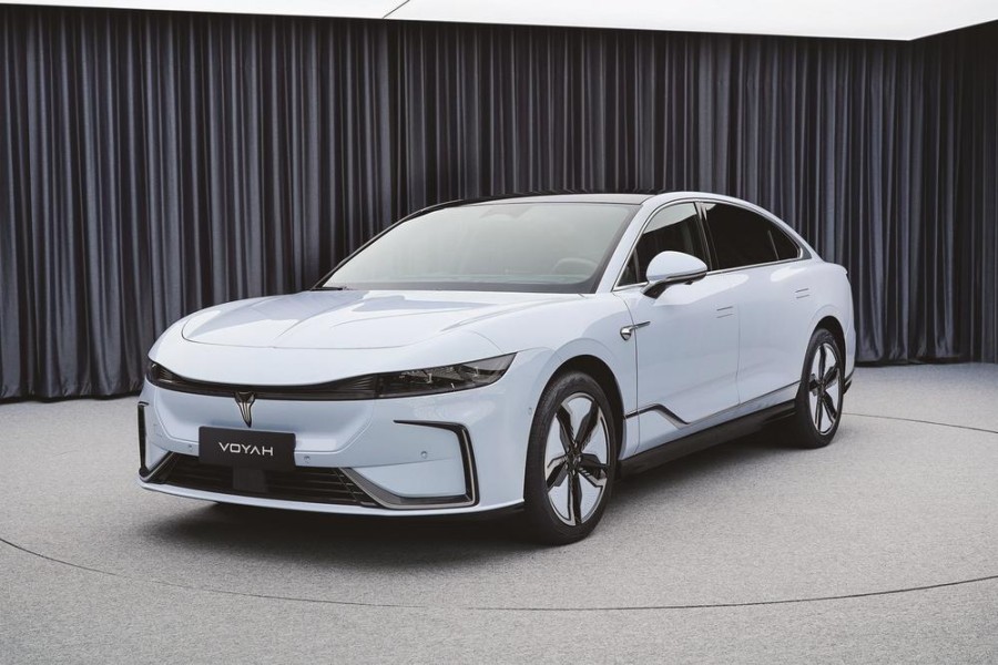 岚图追光实车图来了