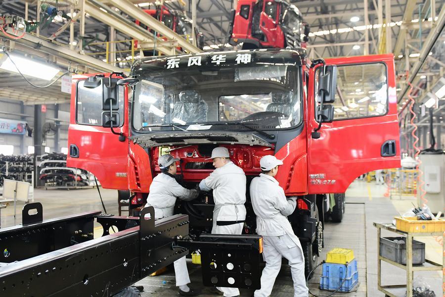 “虎力”全开迎头干 “虎劲”十足跃新程