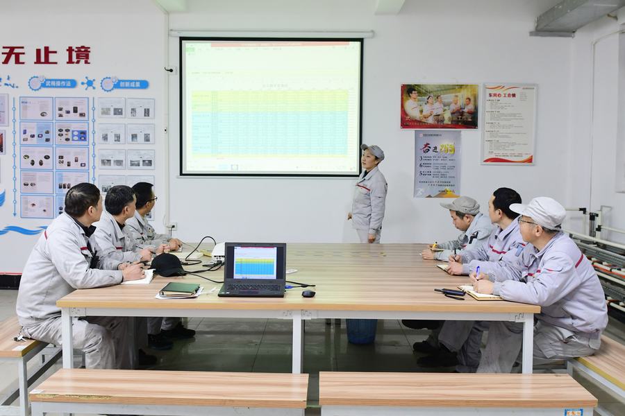 走进东风底盘传动轴工厂武梅创新工作室