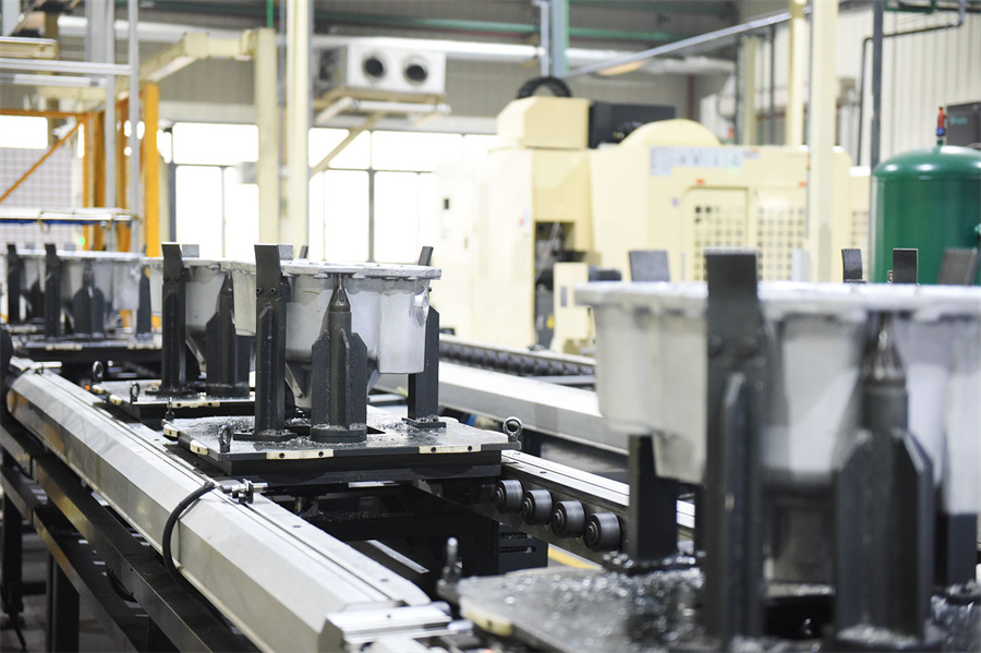 记者探访东风零部件集团通用铸锻分公司生产一线