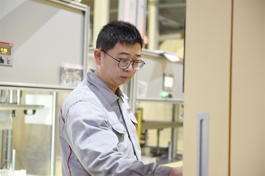 记者探访东风零部件集团通用铸锻分公司生产一线