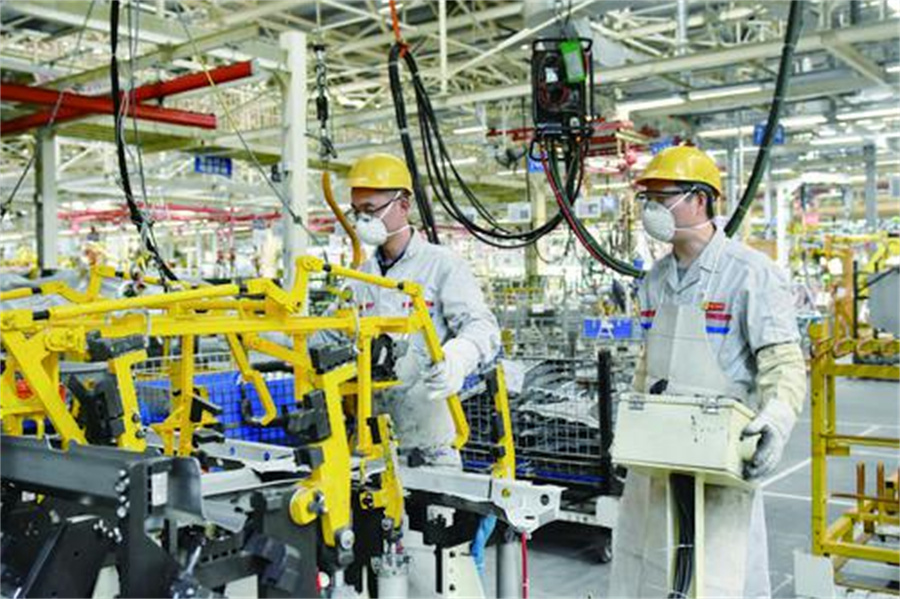 专访全国人大代表、神龙公司武汉工厂焊装钣金工杨祉刚