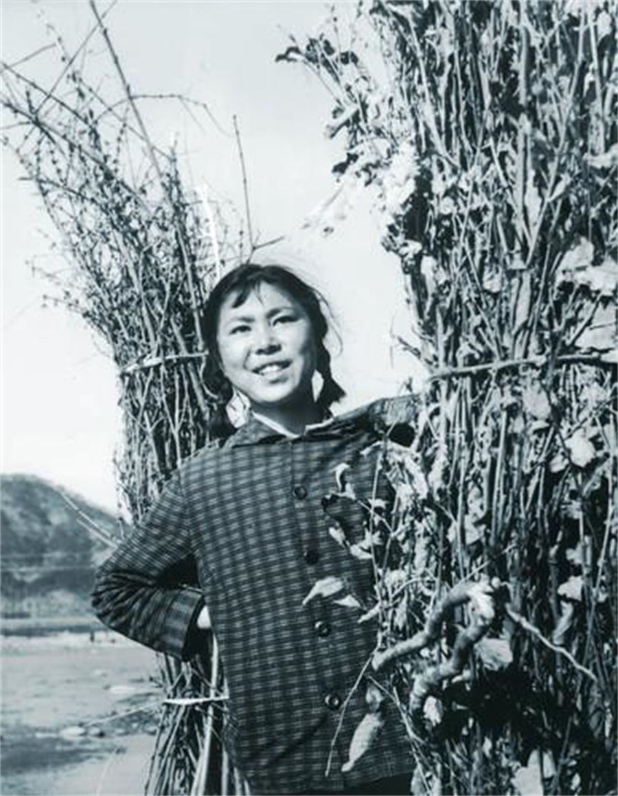 “铁姑娘”能顶二汽建设“半边天”