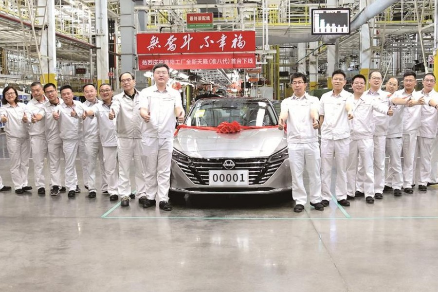 最强中改款 新天籁下线