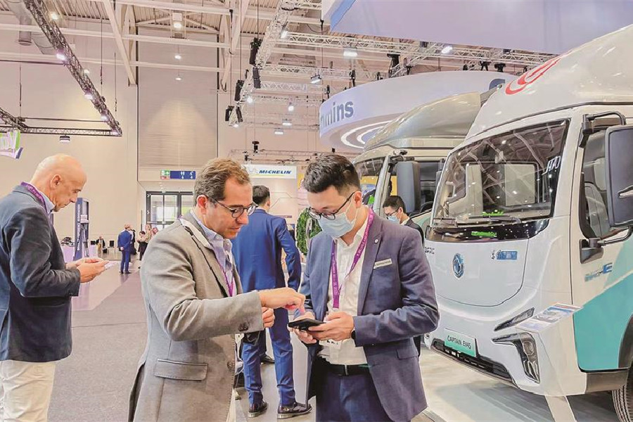 东风轻型商用车亮相汉诺威车展