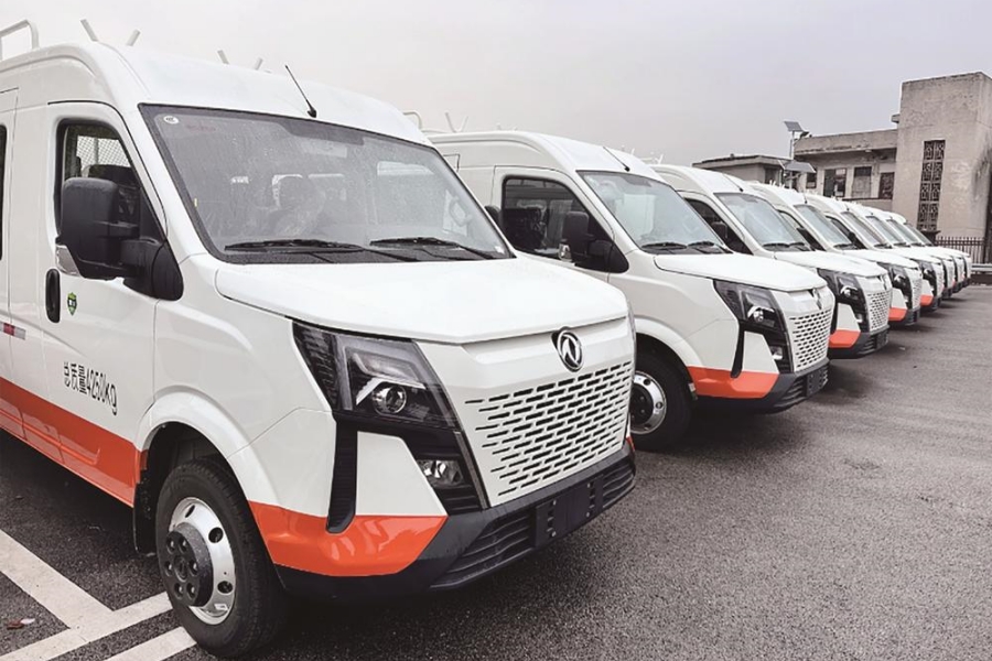 东风御风工程车批量交付