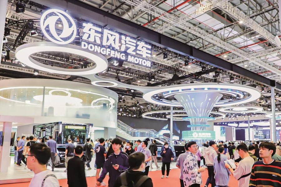 品牌向上强东风