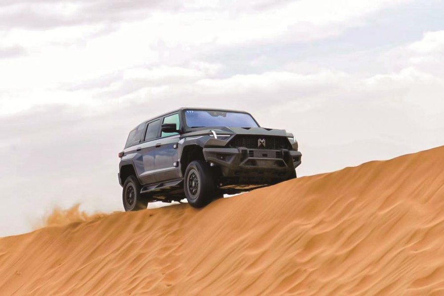 猛士917进行首次实车沙漠性能开放测试