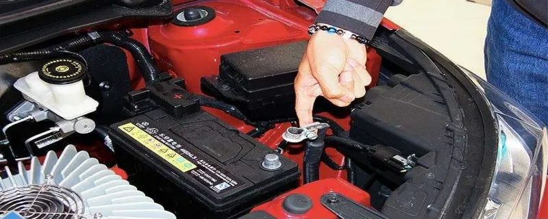 暴雨中，新能源汽车比普通汽车更防水？