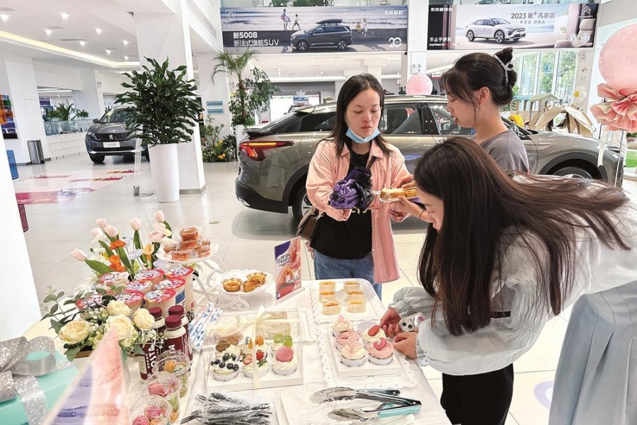 来神龙过个“法式星期三”