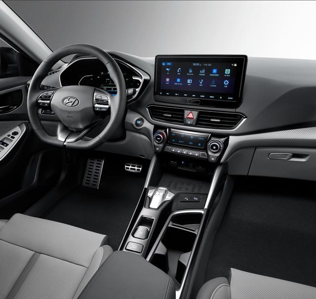 2020年最值得期待的纯电动家轿这台纯电轿跑可首选