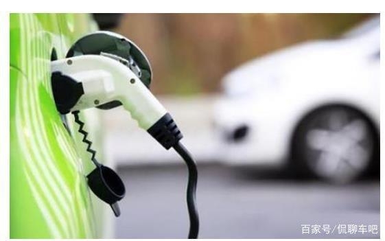 除了续航，你还关注纯电动车的哪些方面？