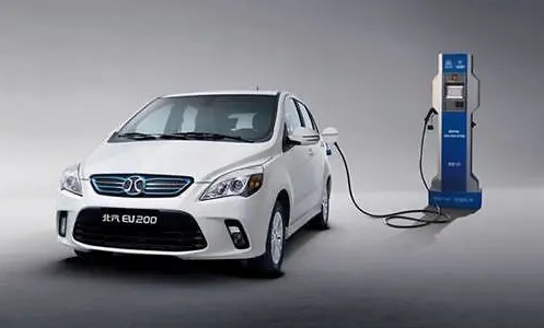 大湖车务之爱车篇——纯电动汽车真的比燃油车更省钱吗？