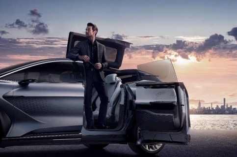 豪华电动汽车别忘了Taycan和高合HiPhiX