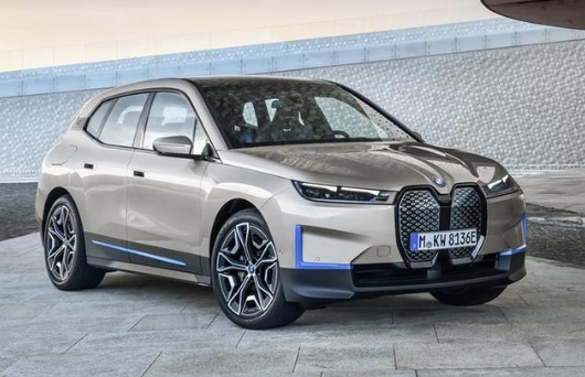 宝马全新SUV首发，挑战特斯拉绰绰有余？