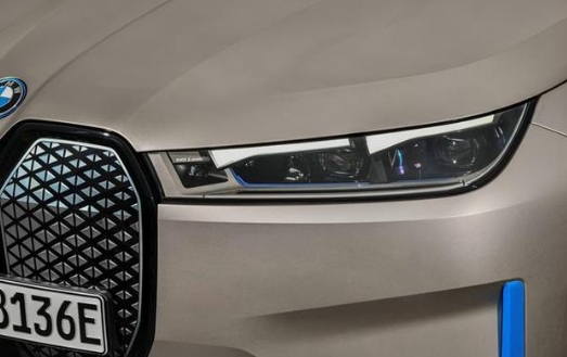 宝马全新SUV首发，挑战特斯拉绰绰有余？