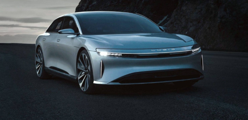 正式鞠躬之前，LucidAir电动轿车将预览给保留者