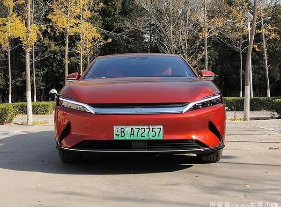 中大型电动轿车又一力作静态评测比亚迪汉EV