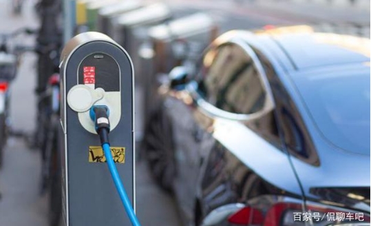 抛开电动汽车的那些成见来看，纯电动汽车值不值得买？