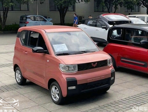 五菱电动车凭什么月销过万？这款车真的能颠覆老年代步车吗？