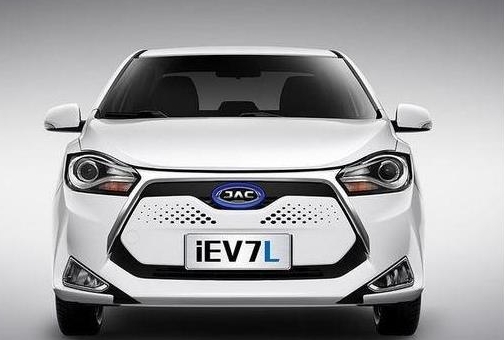 外观时尚运动，续航是短板，全新A级电动轿车江淮iEV7L上市