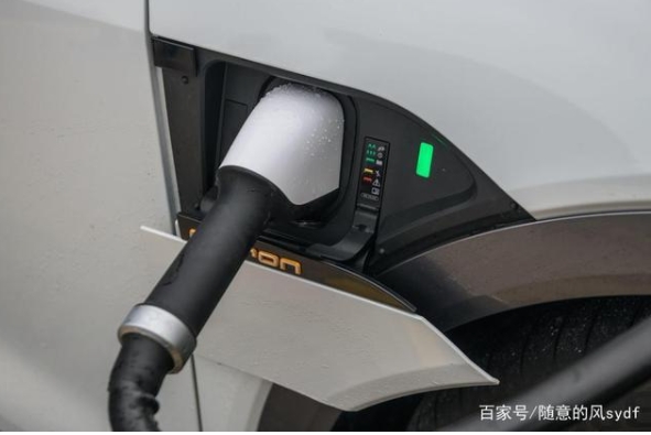 电动汽车的电池寿命是多少？