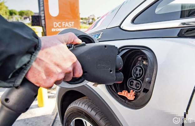 10年暴跌89%！电动汽车电池组接近“白菜价”，中国贡献最大