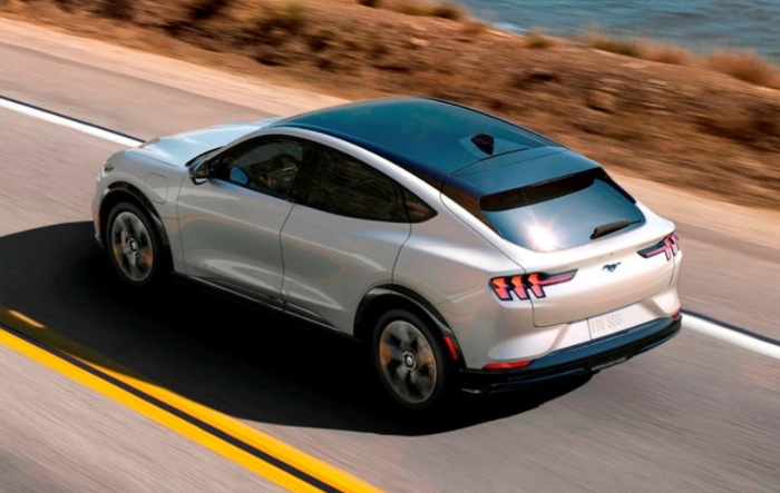 美国司机正在考虑购买电动汽车的想法