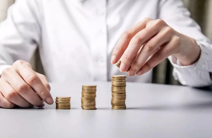 电动汽车，难以让国产汽车弯道超车，技术又落后于人