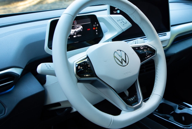 预览驱动器：2021年大众ID.4值得一提，但软件更新远没有突破