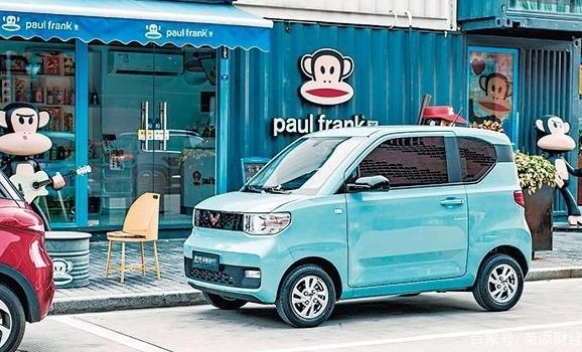 中国神车“老头乐”完胜Tesla，电动汽车大势所趋，你会怎么选