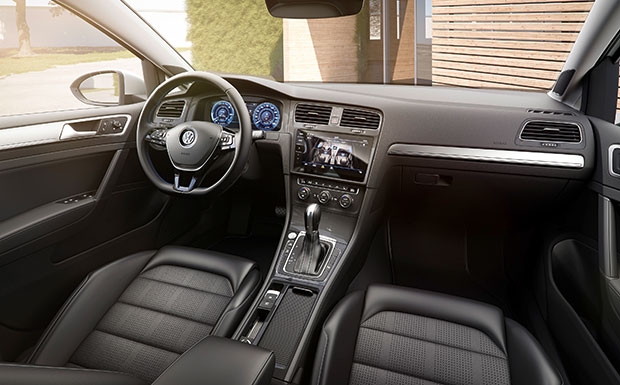 大众电子高尔夫评论