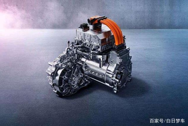 工程师造电动车的样子，就像你小时候玩四驱车的样子