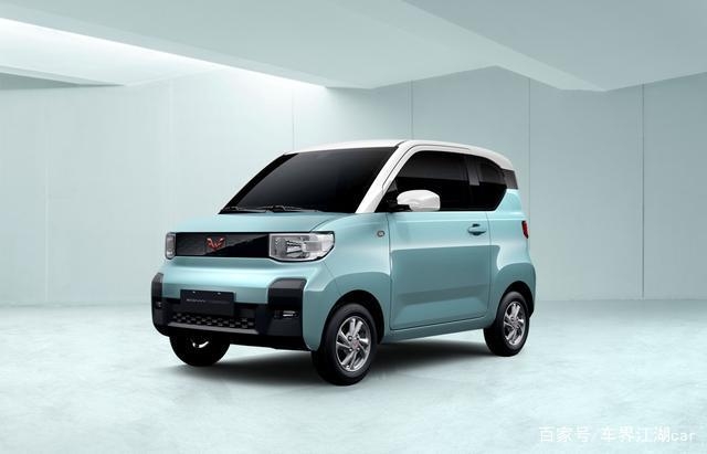 神车家族再添新成员五菱首款四座新能源车正式命名为宏光MINIEV