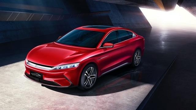 让“自燃”成为历史：比亚迪的一小步，电动汽车的一大步