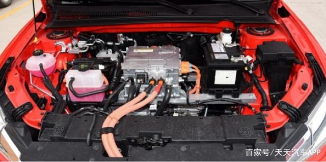 纯电动汽车的发动机舱能用水洗吗？