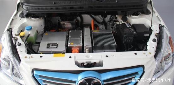 纯电动汽车的发动机舱能用水洗吗？