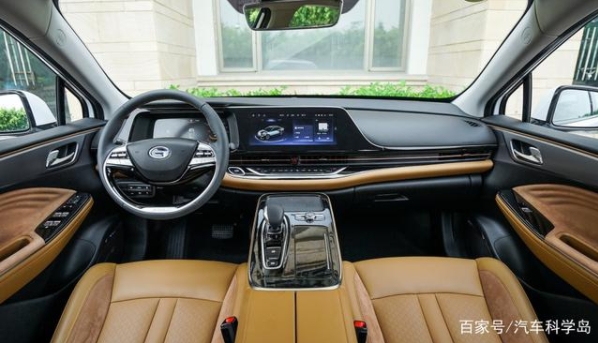 15级电动轿车点评：NEDC续航最长与最省心的选项