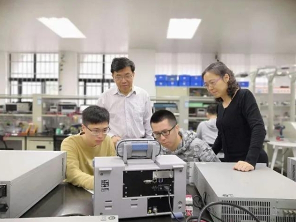 华南理工大学吴理豪、张波：电动汽车静态无线充电技术研究综述