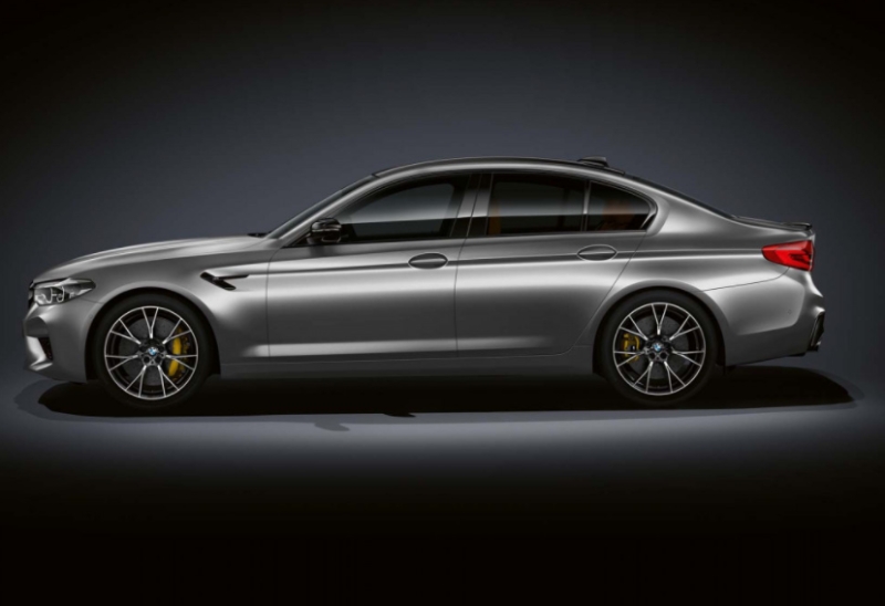 2024年宝马M5电动汽车将与保时捷taycanturbos，特斯拉MODELS格子车竞争