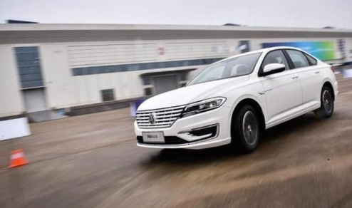 上汽大众e-Lavida朗逸纯电动版，新能源汽车界的潮流宠儿！