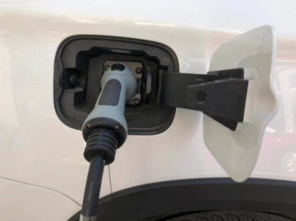 德勤预计2030年全球电动汽车或达3000万辆规模