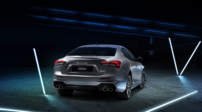 玛莎拉蒂刚刚推出其第一款电动汽车330HPGhibliHybrid