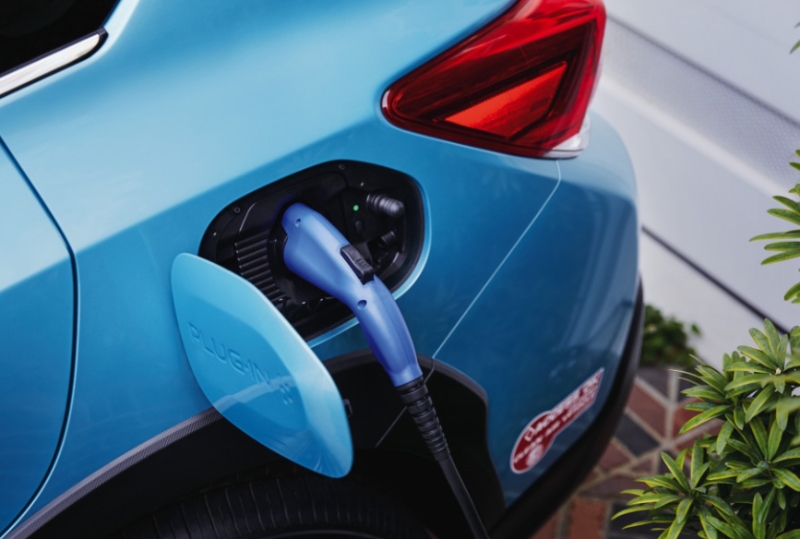 斯巴鲁的目标是大幅减少二氧化碳排放：到2030年代中期所有混合动力和电动汽车