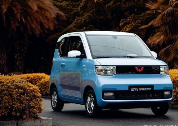 上市2个月，销量超越特斯拉！这款国产4座新能源车很争气