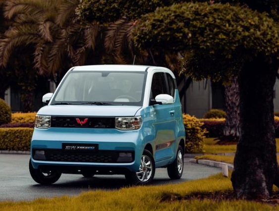 上市2个月，销量超越特斯拉！这款国产4座新能源车很争气