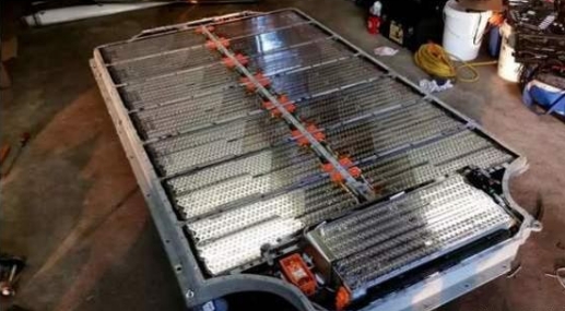 新能源技术突破！电动汽车有望突破1000公里续航，再也不怕冷