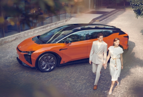 高和:开启全新豪华电动车时代