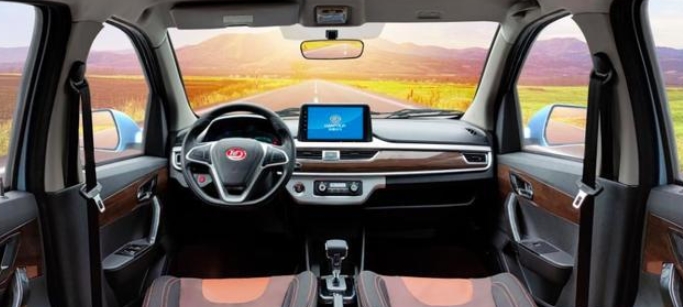 汉唐电动汽车Q8评测：搭载8度锂电池，满载续航120公里以上