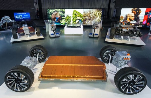 通用将在美国和加拿大新建4万座充电站